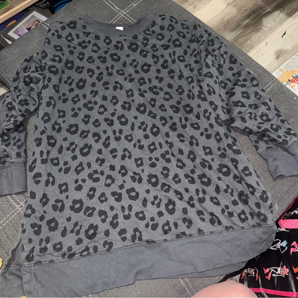 Old Navy Gray Leopard Print Sweatshirt